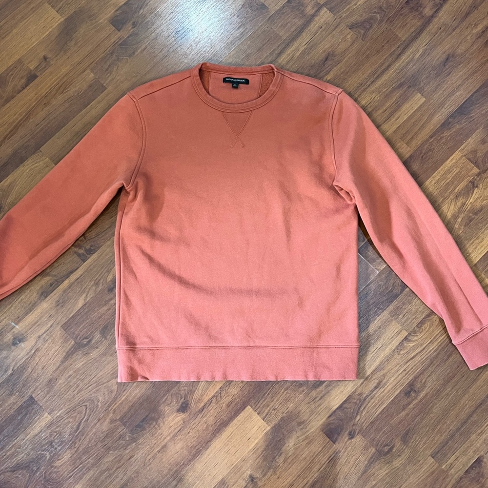 BANANA REPUBLIC CREWNECK SWEATER SIZE M
